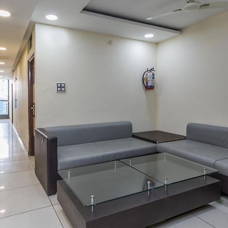 فندق أو واي أو 4042 ميهار ريزدينسي إندور المظهر الخارجي الصورة